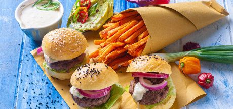 Miniburgeri cu cartofi prăjiți