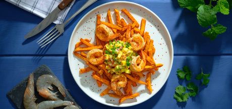 AVIKO Sweet potato fries cu creveți și salsa de mango-fructul pasiunii-chilli 