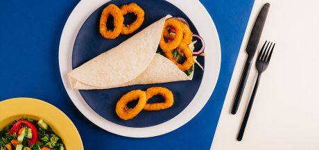 Wrap-uri delicioase cu inele de ceapă