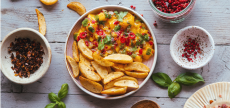 Cartofi wedges Pati Parts Garlic aromați cu salsa dulce-picantă de mango